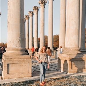 Meet your Posher, Leah